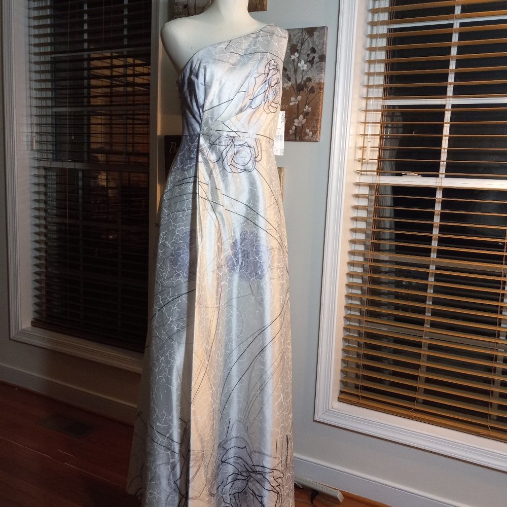 NEW Womens Kay Unger Dress Gown Size 8